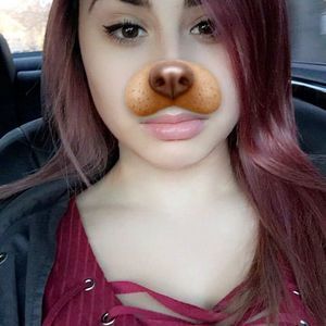 Meet your Posher, Kayla